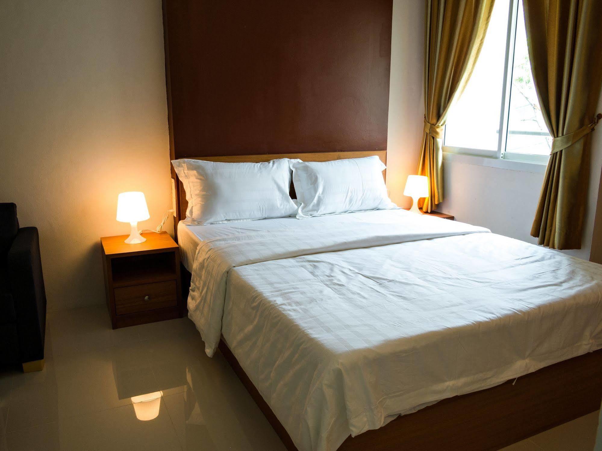 Nrv Place Apart Hotel Bangkok Esterno foto
